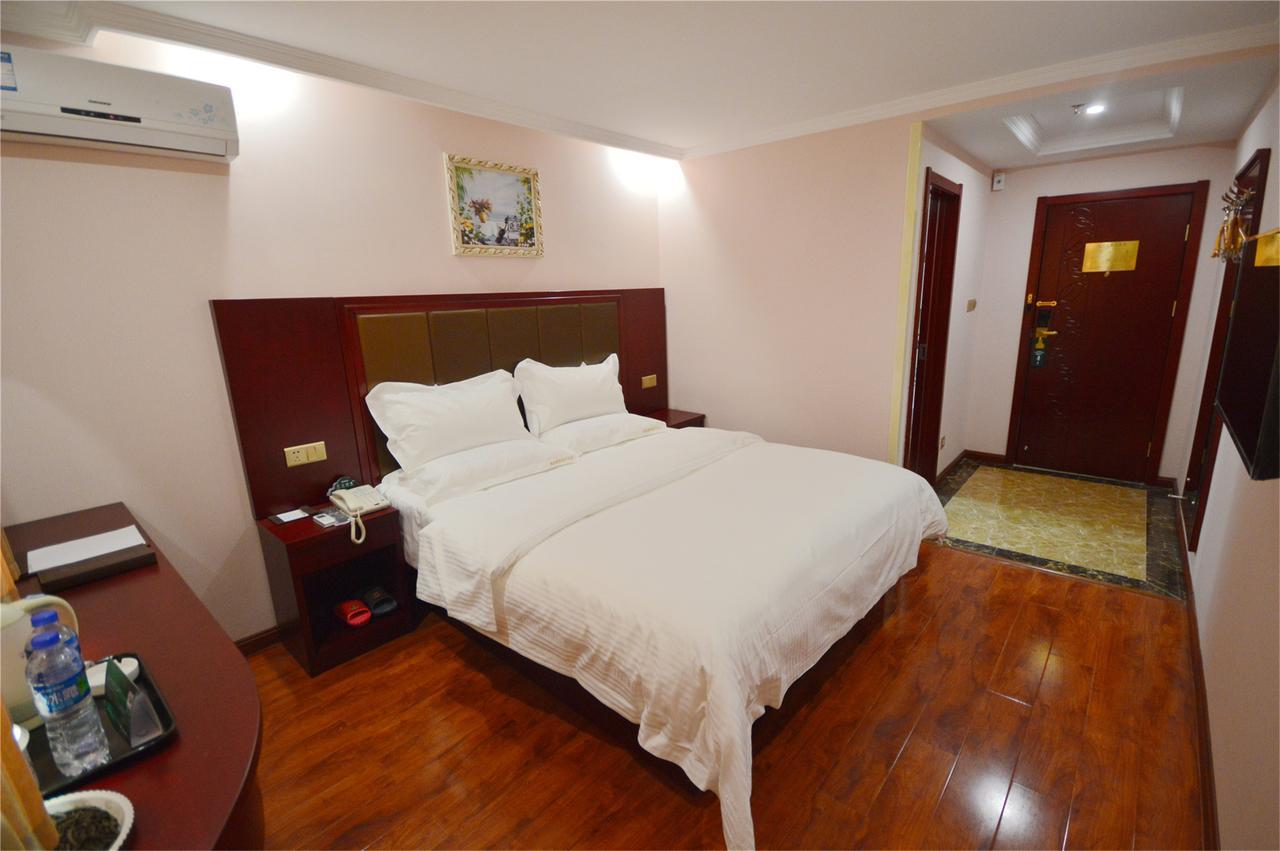 Greentree Inn Zhengzhou Xinzheng City Longhu Town Xiangyun Road Express Hotel Exterior foto