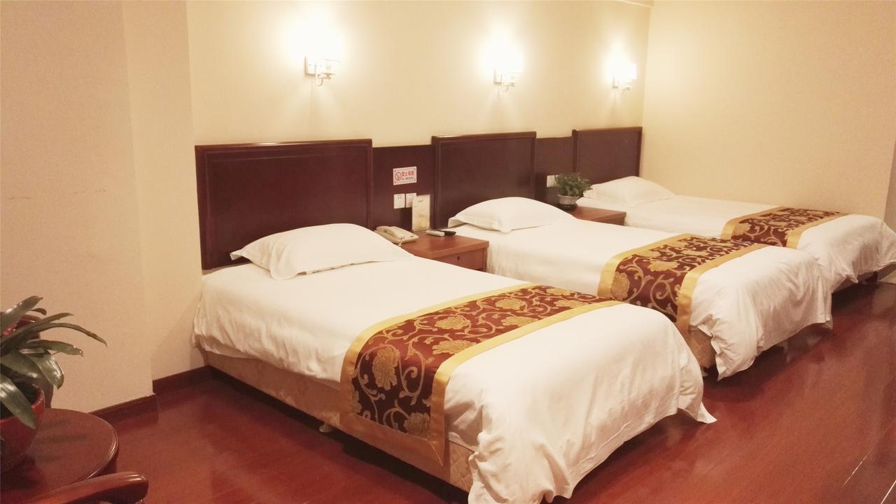 Greentree Inn Zhengzhou Xinzheng City Longhu Town Xiangyun Road Express Hotel Exterior foto
